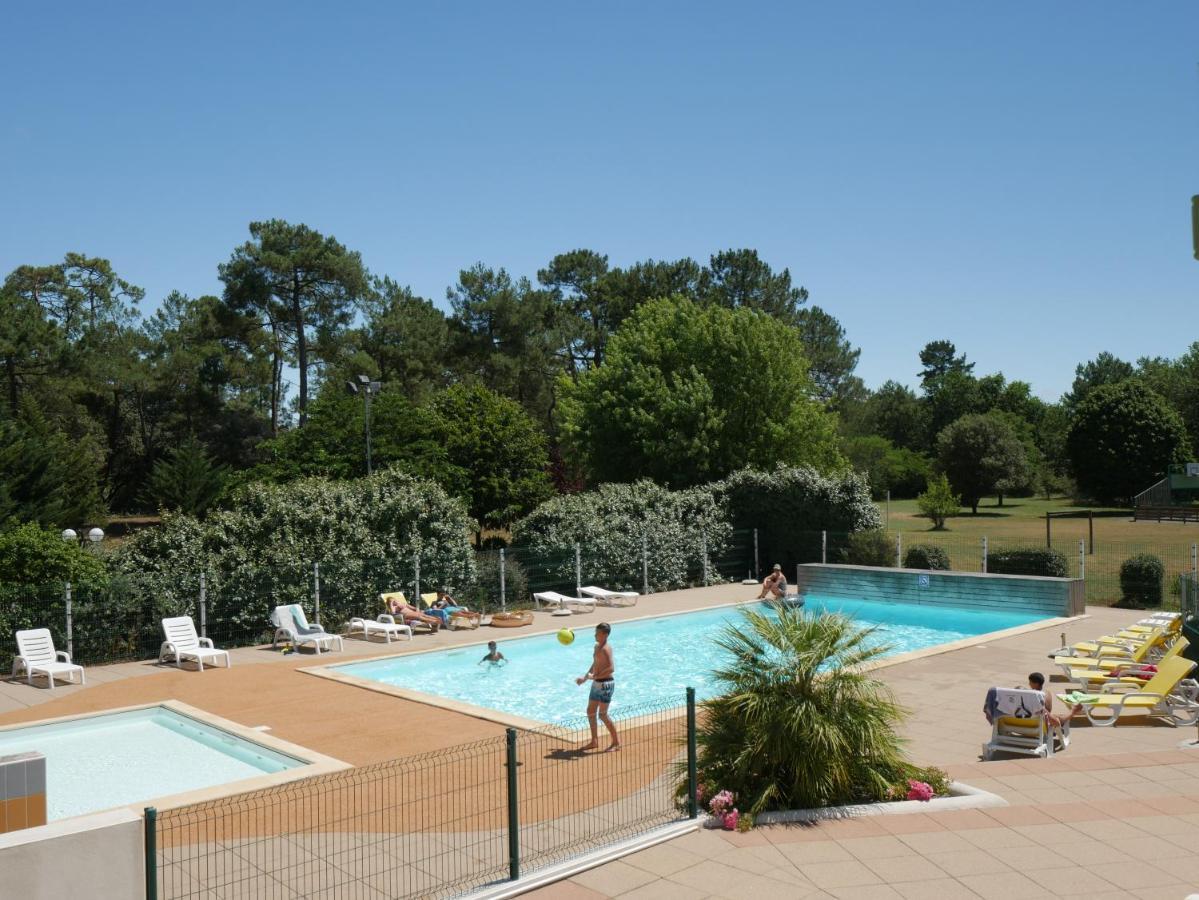 Ulvf Les Hibiscus Hotel Saint-Jean-de-Monts Exterior foto